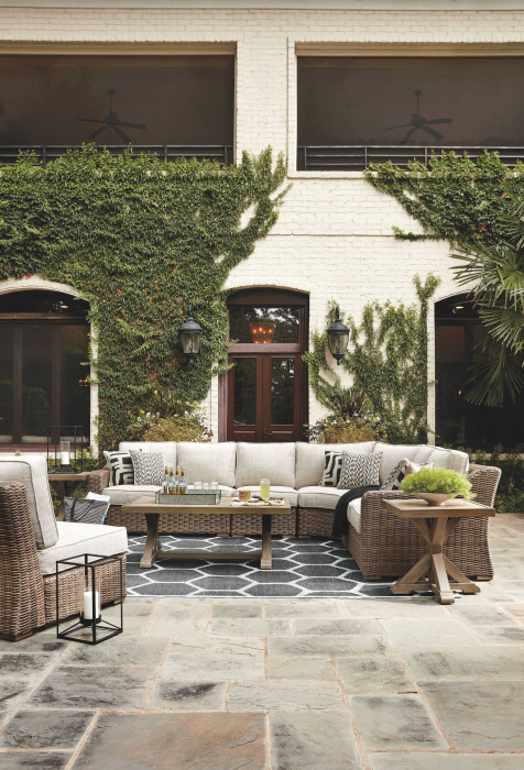 Beachcroft sectional lounge set