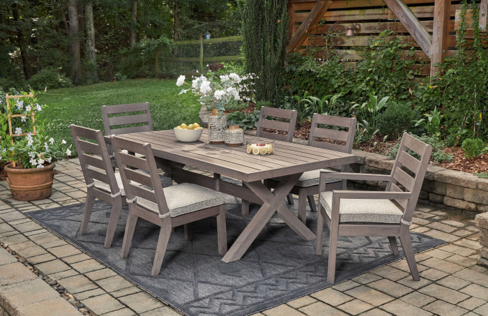 Hillside Barn dining set